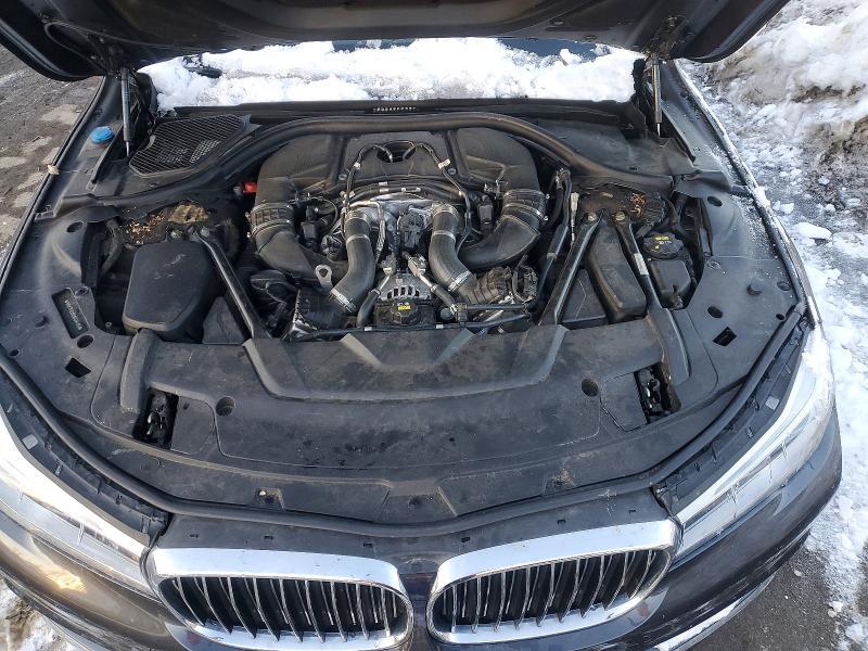 2018 BMW 750I XDRIVE — Фото 11 из 12