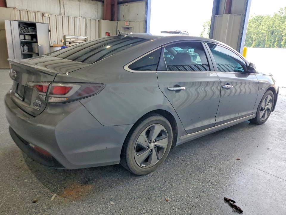 2017 HYUNDAI SONATA PLUG-IN HYBRID LIMITED — Фото 3 из 12