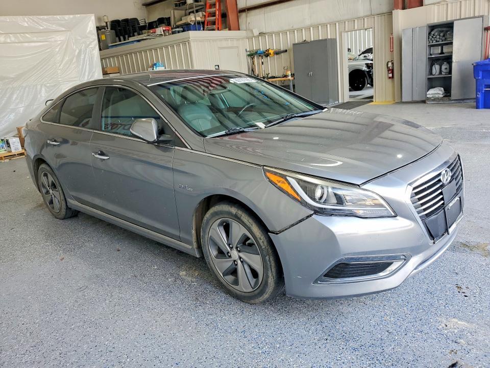 2017 HYUNDAI SONATA PLUG-IN HYBRID LIMITED — Фото 4 из 12