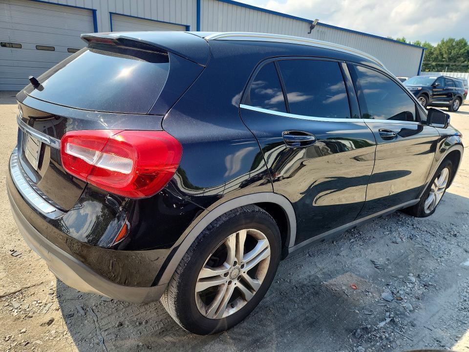 2016 MERCEDES-BENZ GLA 250 — Фото 3 из 13