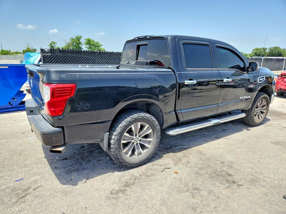 2017 NISSAN TITAN SL — Фото 3 из 12