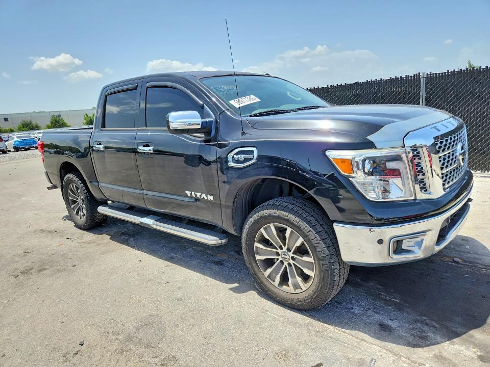 2017 NISSAN TITAN SL — Фото 4 из 12