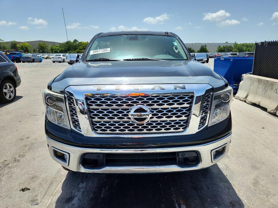 2017 NISSAN TITAN SL — Фото 5 из 12