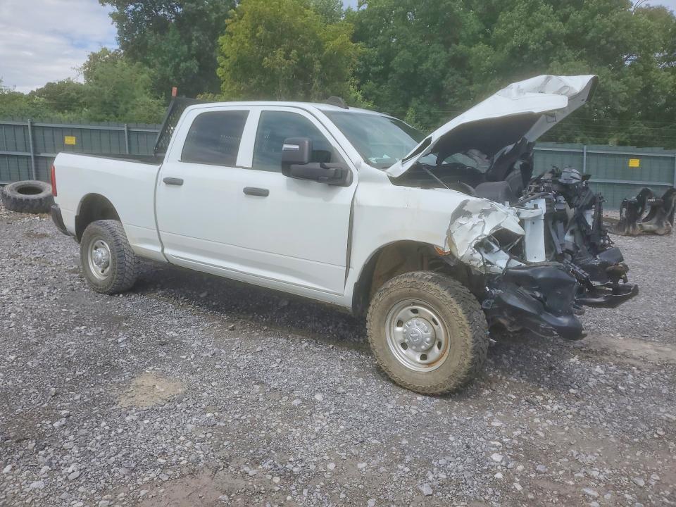 2024 RAM 2500 TRADESMAN — Фото 4 из 13
