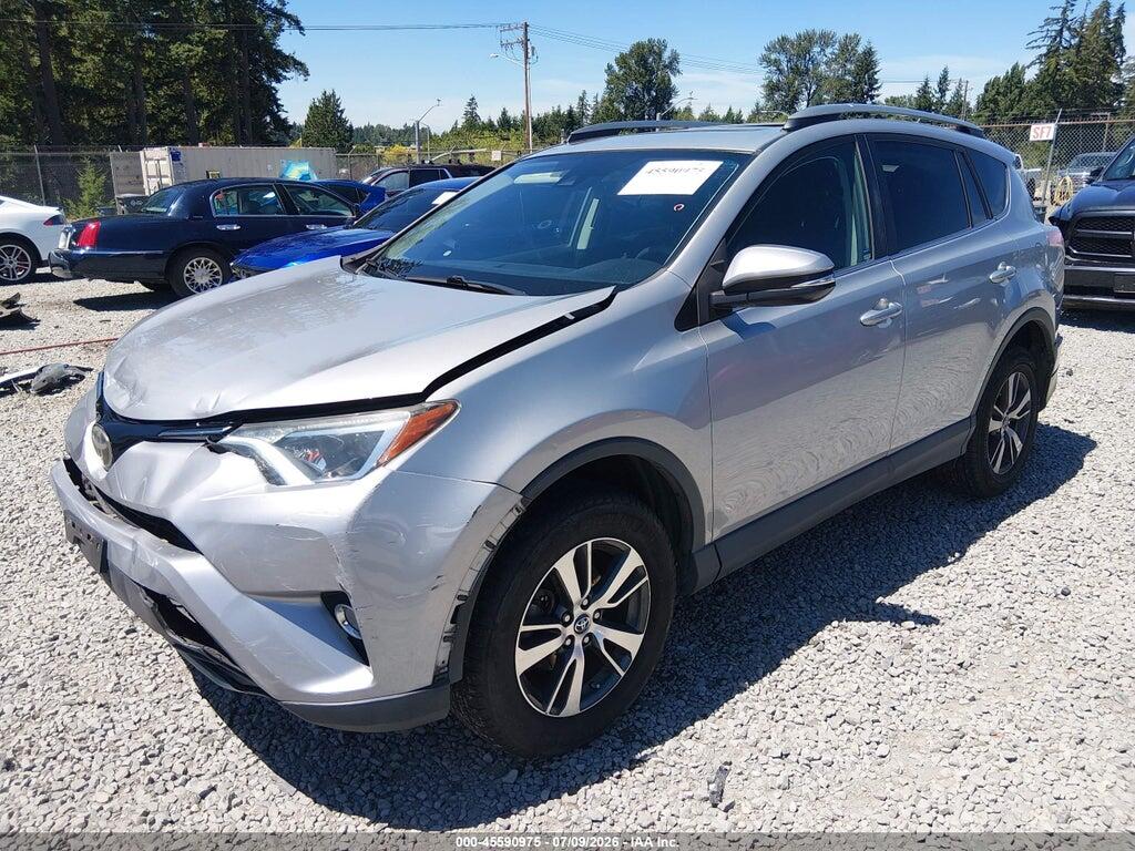 2T3RFREVXHW574255 2017 TOYOTA RAV4 photo no. 2