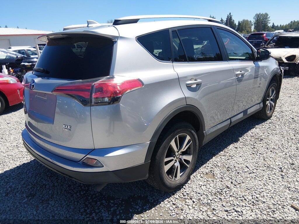 2T3RFREVXHW574255 2017 TOYOTA RAV4 photo no. 4