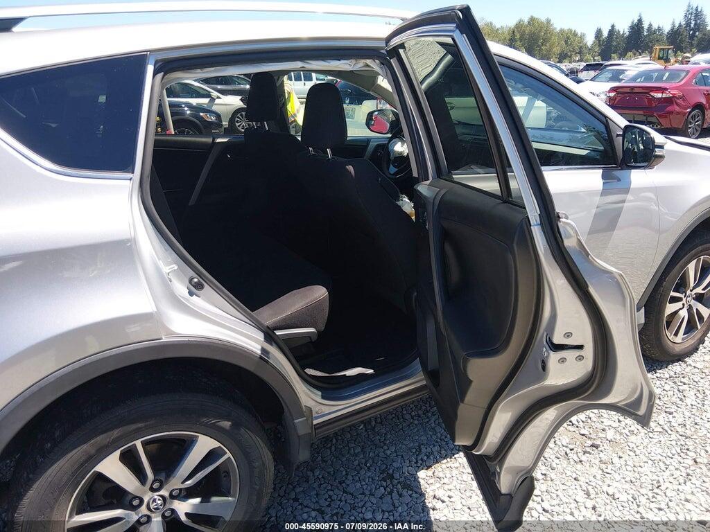 2T3RFREVXHW574255 2017 TOYOTA RAV4 photo no. 8