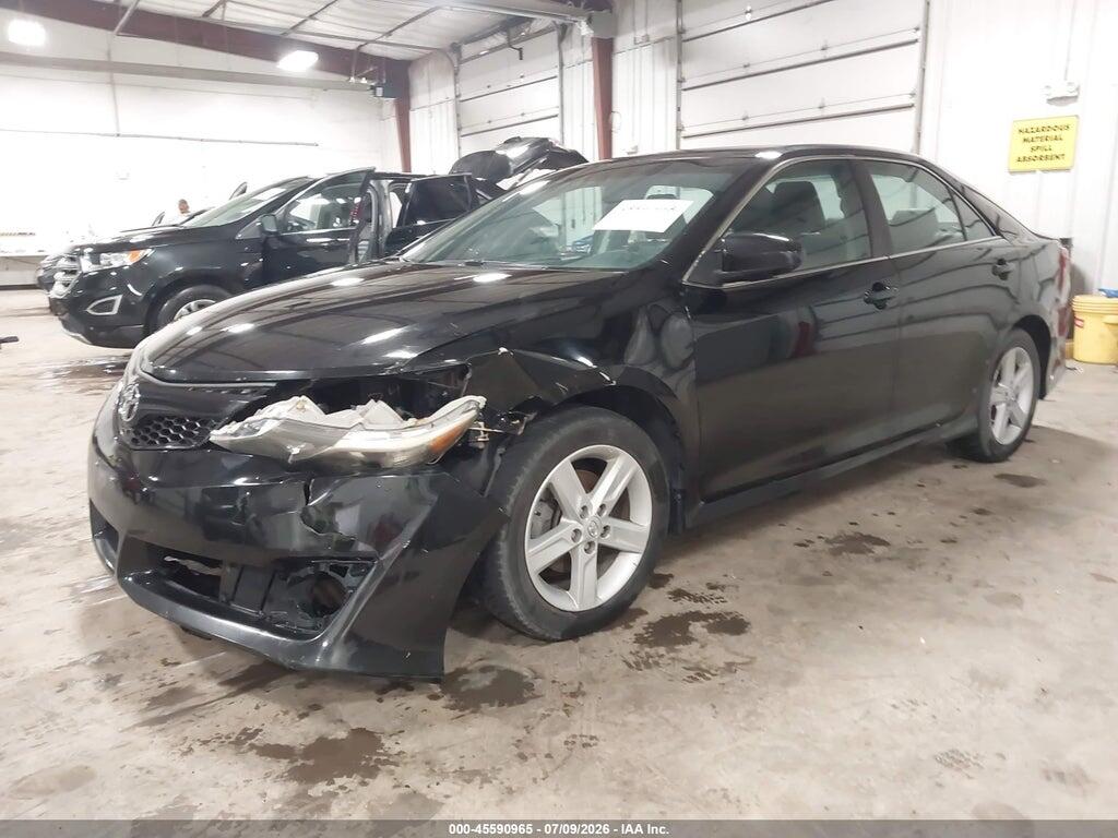 4T1BF1FK7EU332678 2014 TOYOTA CAMRY photo no. 2