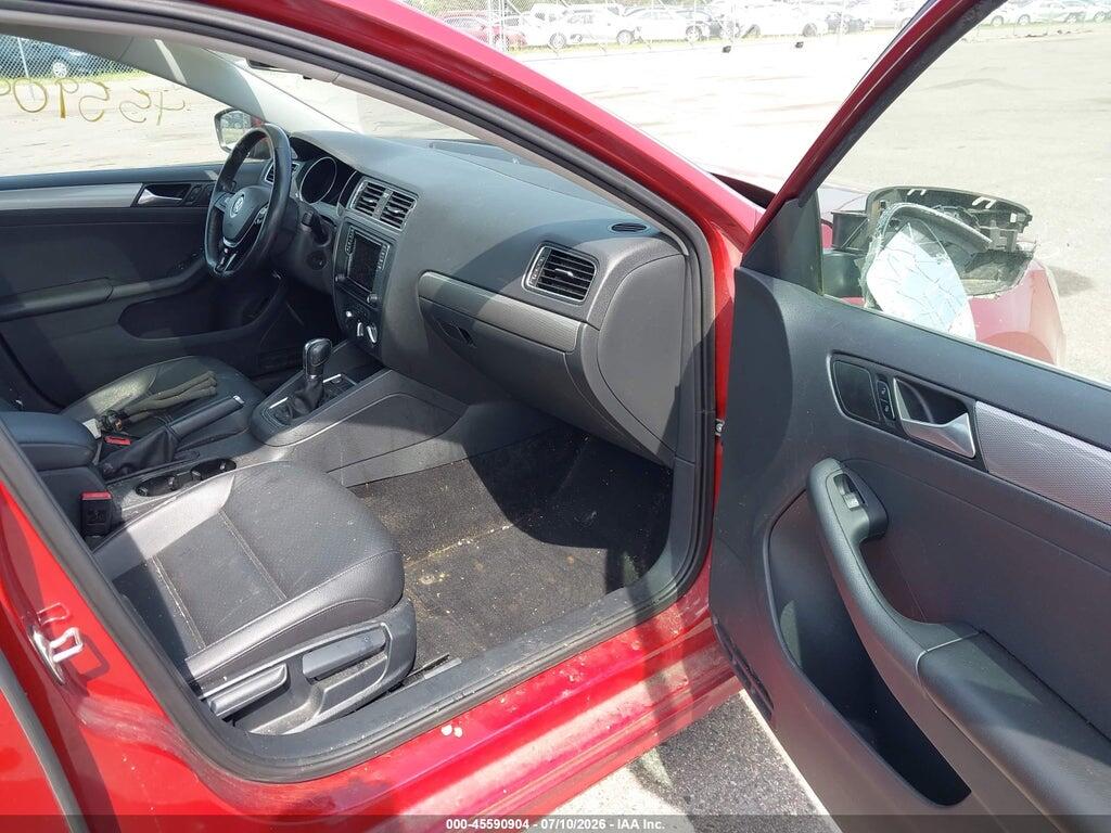 3VWDB7AJ4HM390215 2017 VOLKSWAGEN JETTA photo no. 5
