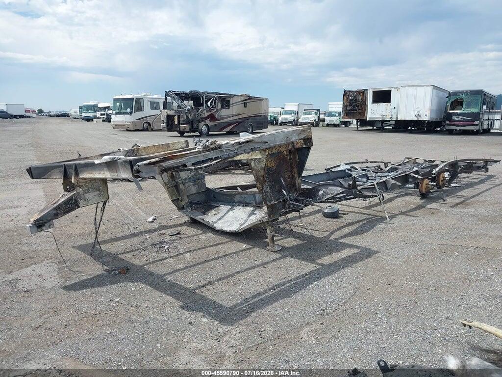 7M5FA3623NB200847 2022 ALLIANCE AVENUE 32RLS photo no. 2