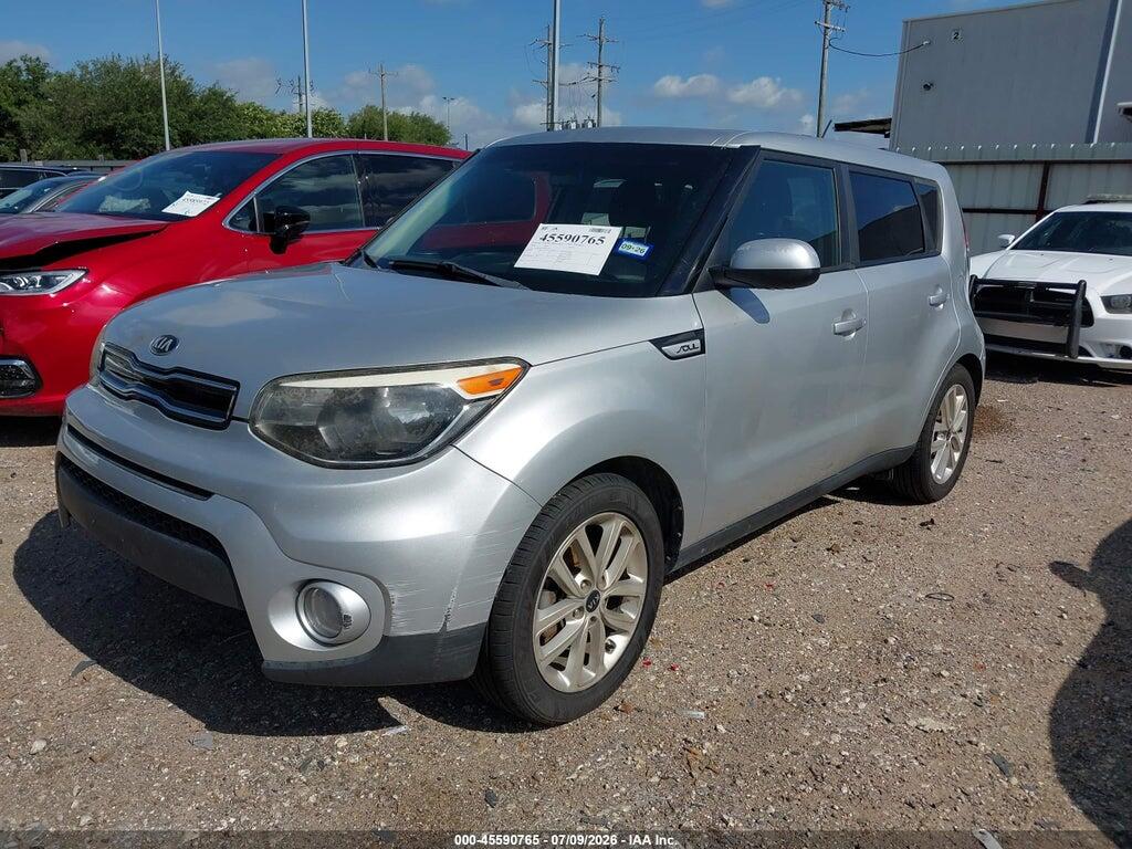 KNDJP3A53J7519726 2018 KIA SOUL photo no. 2