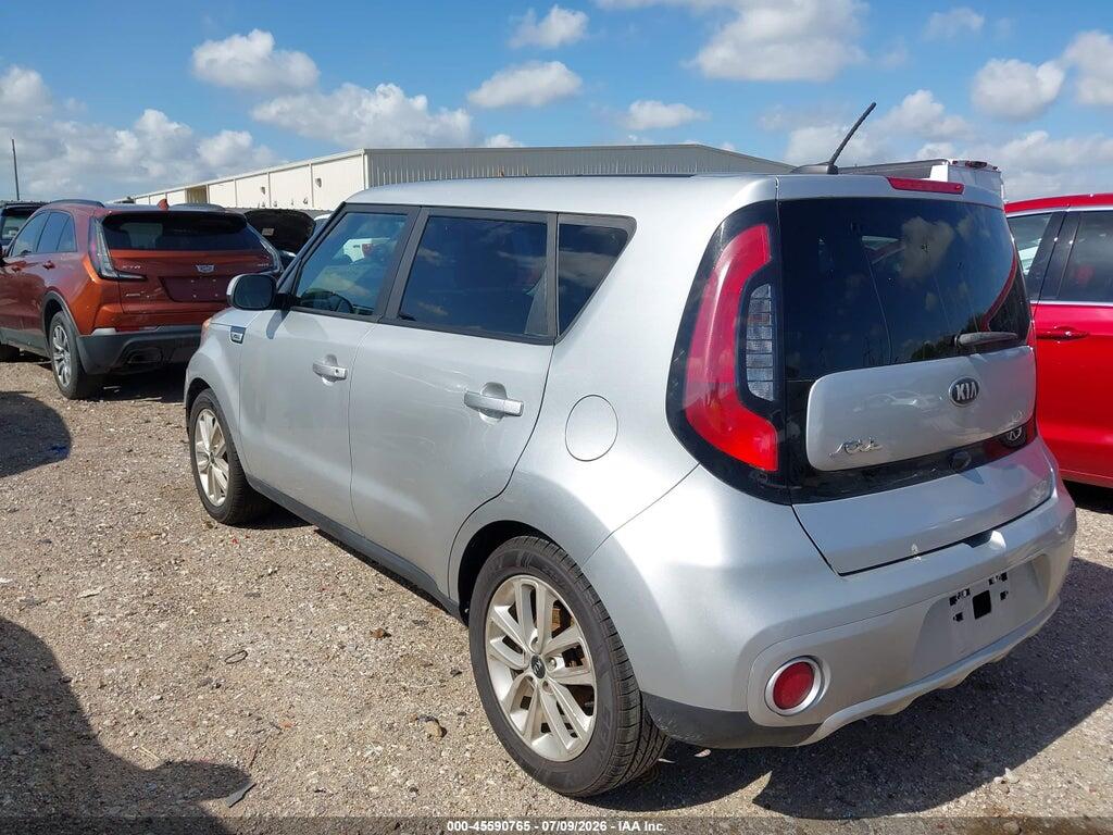 KNDJP3A53J7519726 2018 KIA SOUL photo no. 3