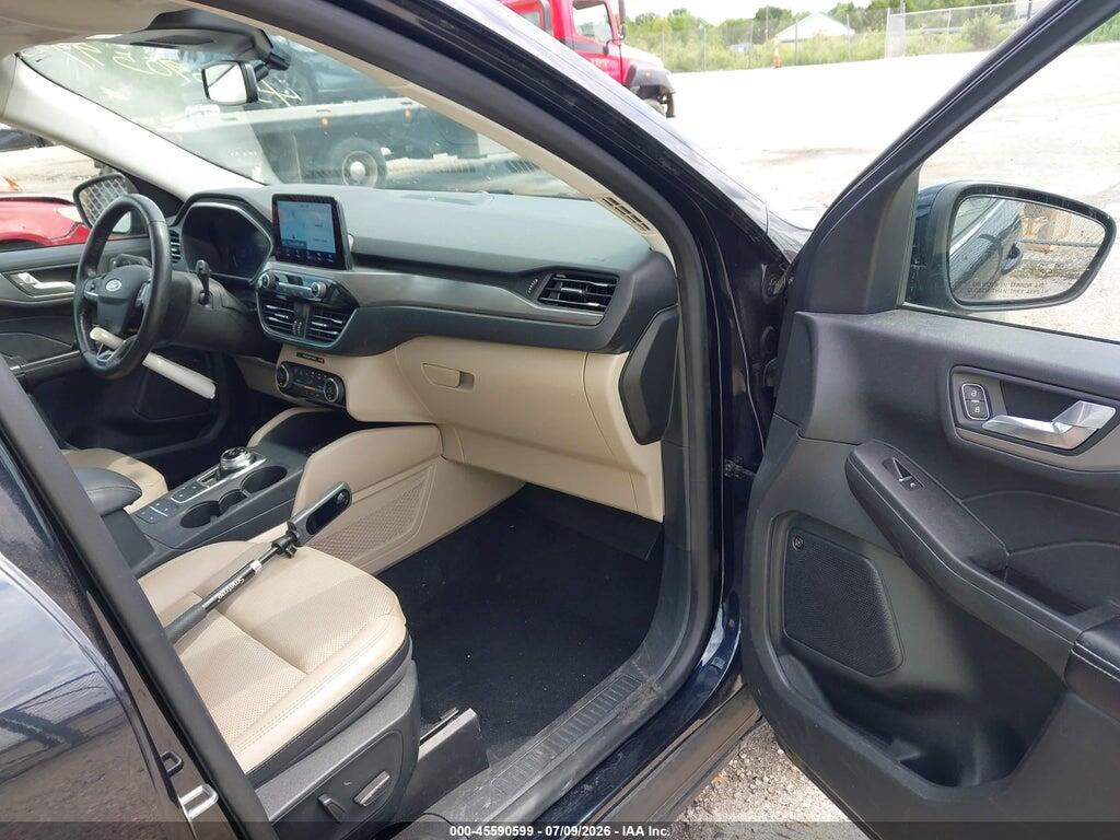 1FMCU9J98MUA70908 2021 FORD ESCAPE photo no. 5