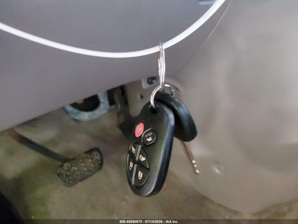 5TDBA22CX6S063475 2006 TOYOTA SIENNA photo no. 11