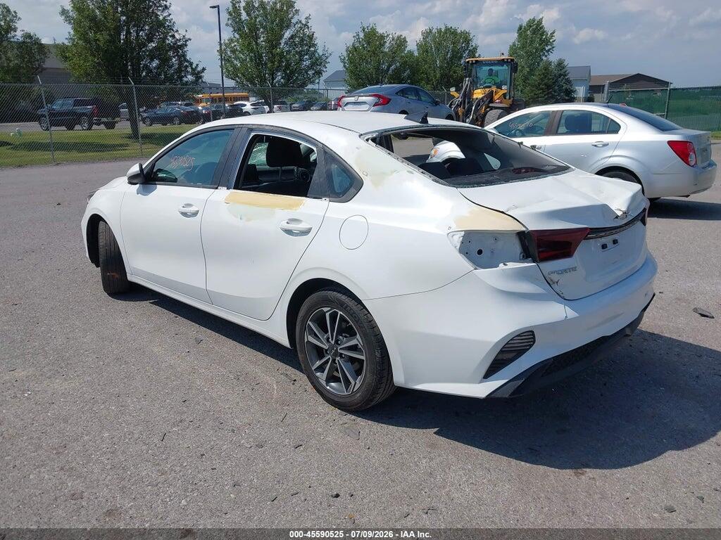 3KPF24AD5PE646374 2023 KIA FORTE photo no. 3