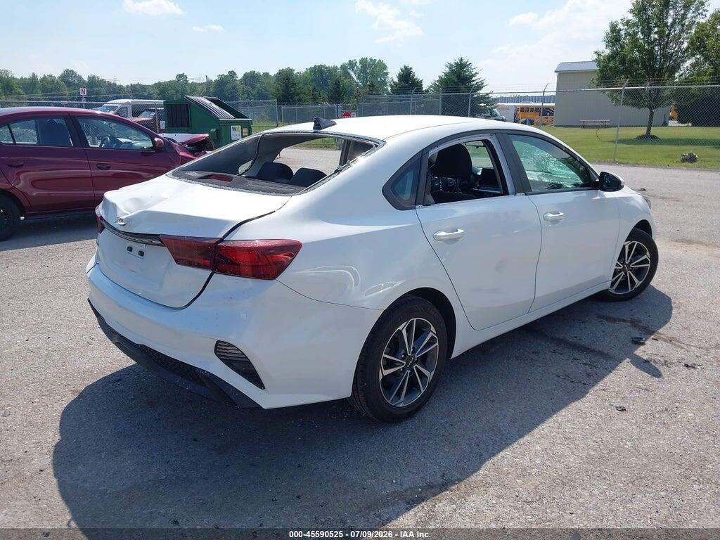 3KPF24AD5PE646374 2023 KIA FORTE photo no. 4