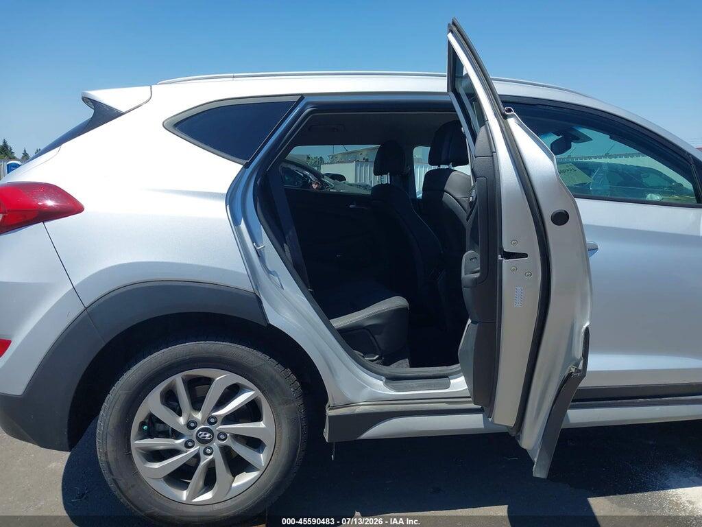 KM8J3CA43HU474152 2017 HYUNDAI TUCSON photo no. 8
