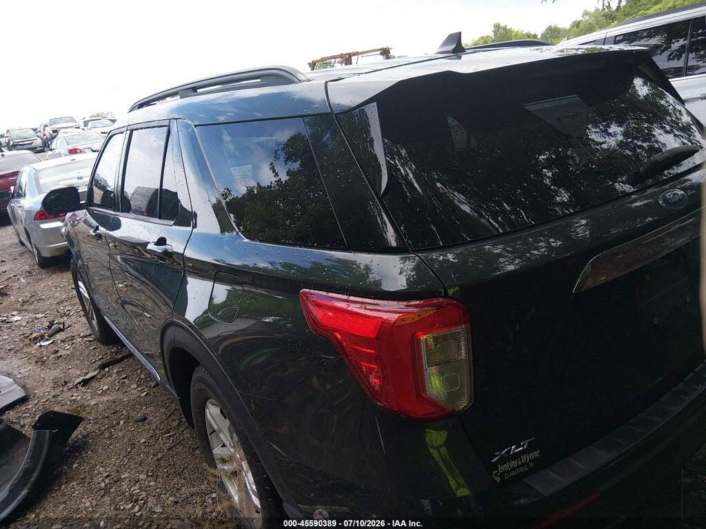 1FMSK7DH2NGA82108 2022 FORD EXPLORER photo no. 3