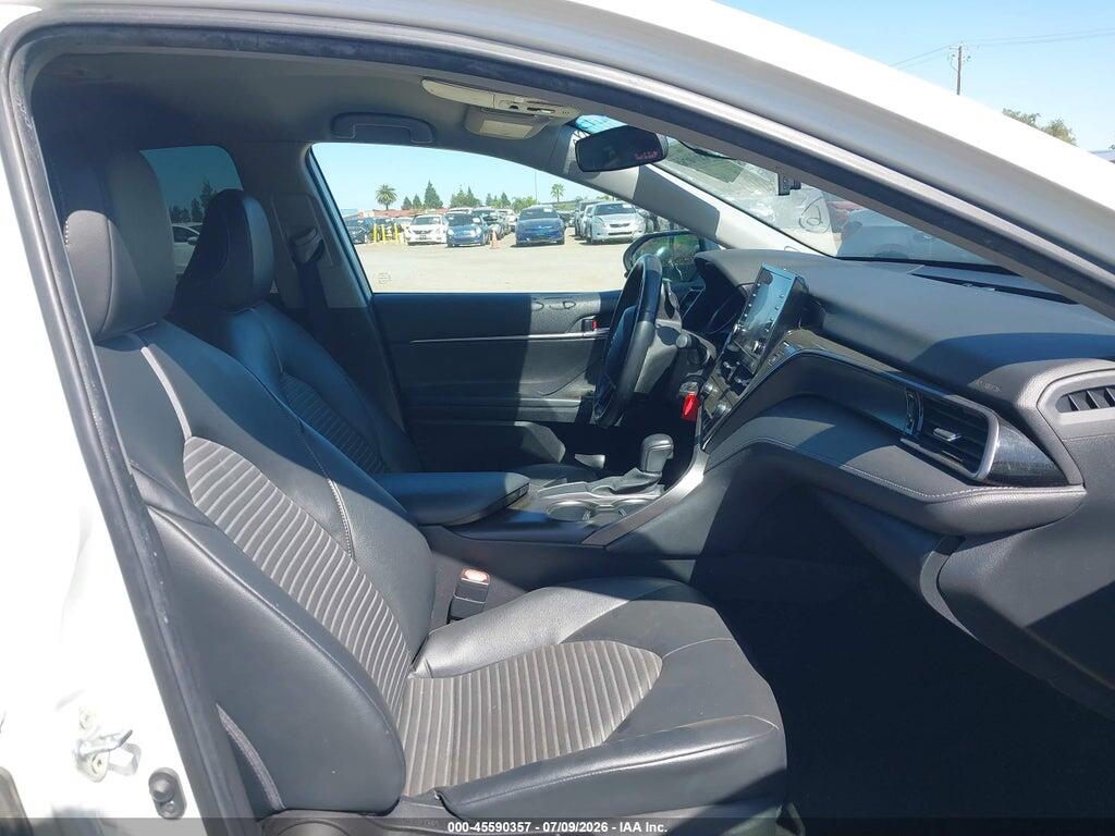 4T1G11AK5MU410076 2021 TOYOTA CAMRY photo no. 5