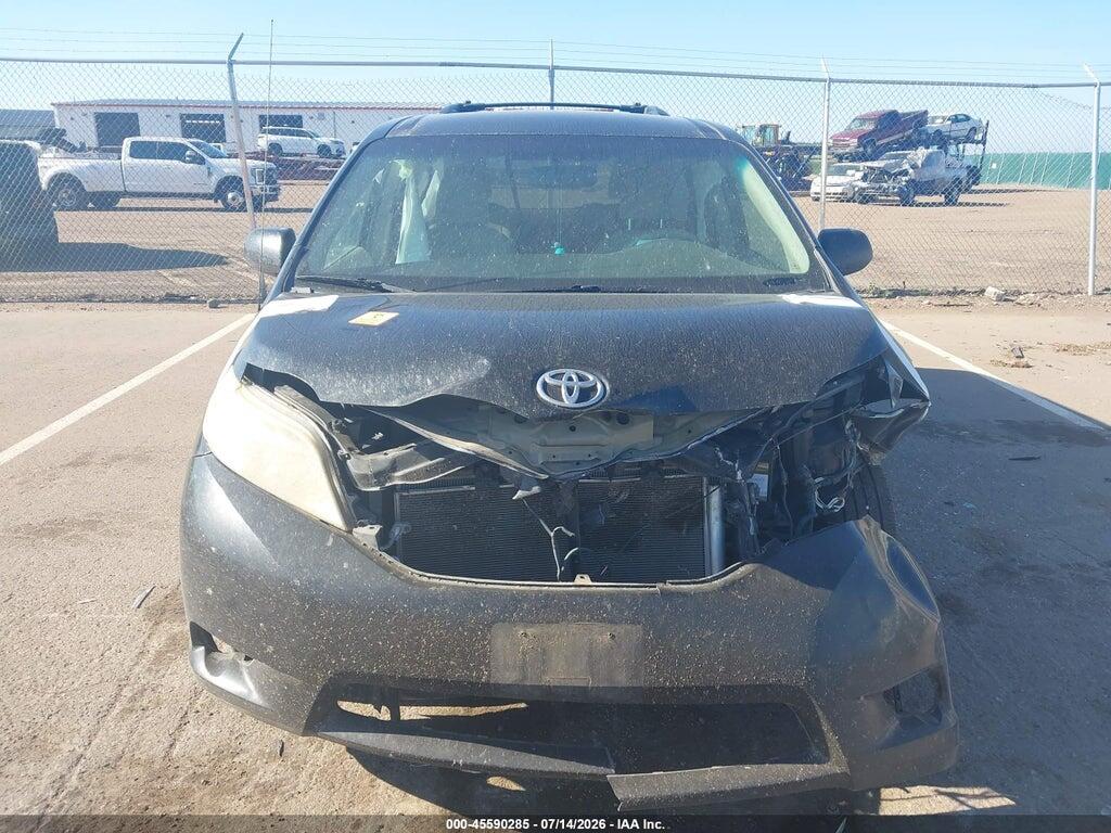 5TDKK3DC8BS079233 2011 TOYOTA SIENNA photo no. 12