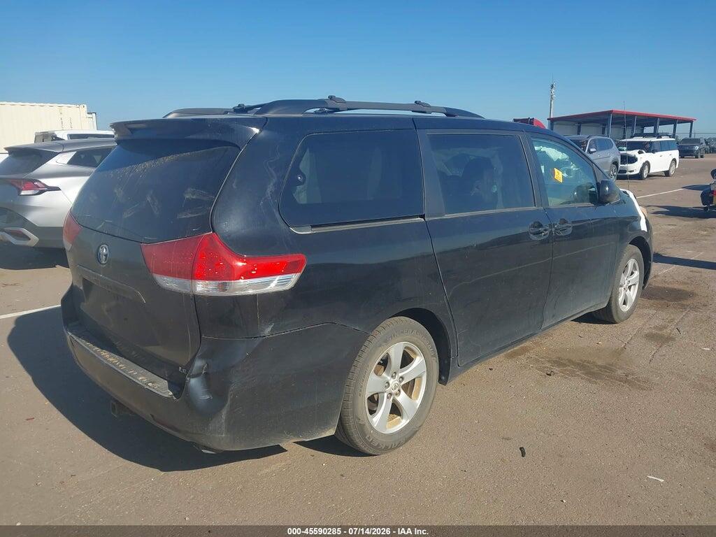 5TDKK3DC8BS079233 2011 TOYOTA SIENNA photo no. 4