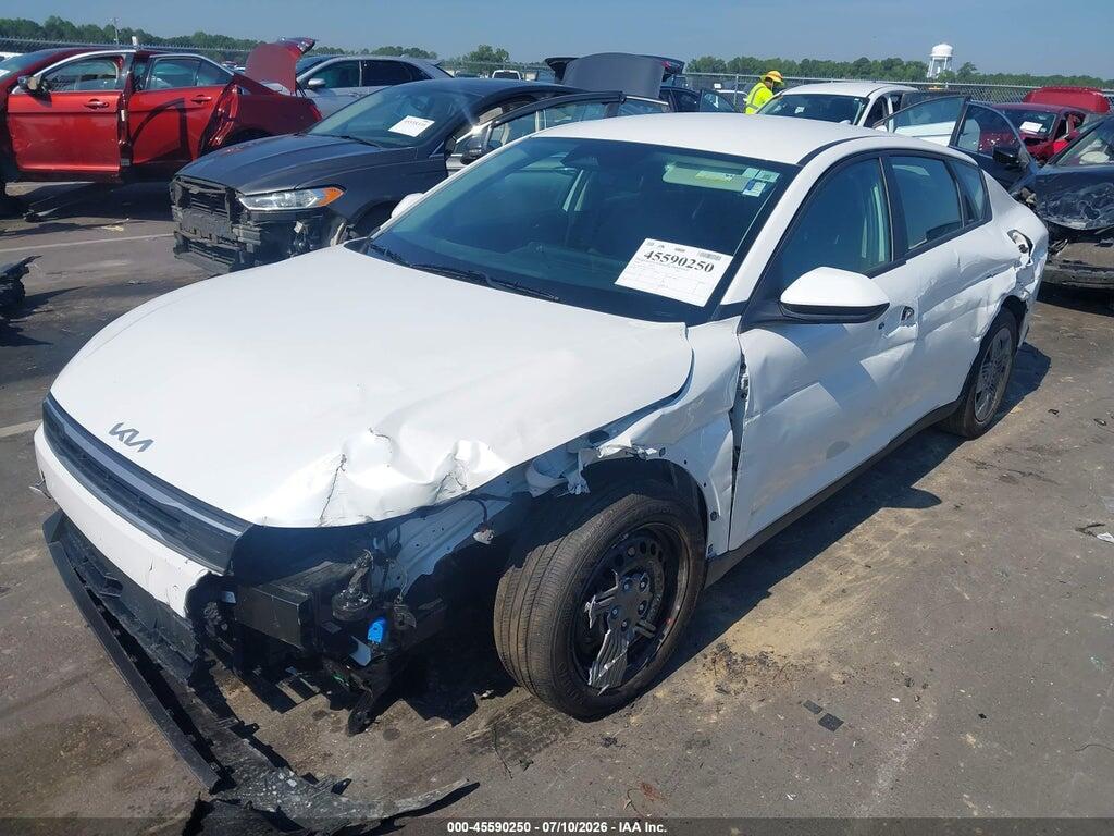 3KPFT4DE1TE296916 2026 KIA K4 photo no. 2