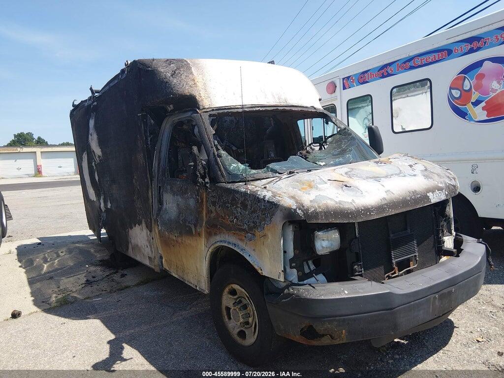 2005 GMC SAVANA CUTAWAY 1GDHG31U351113598