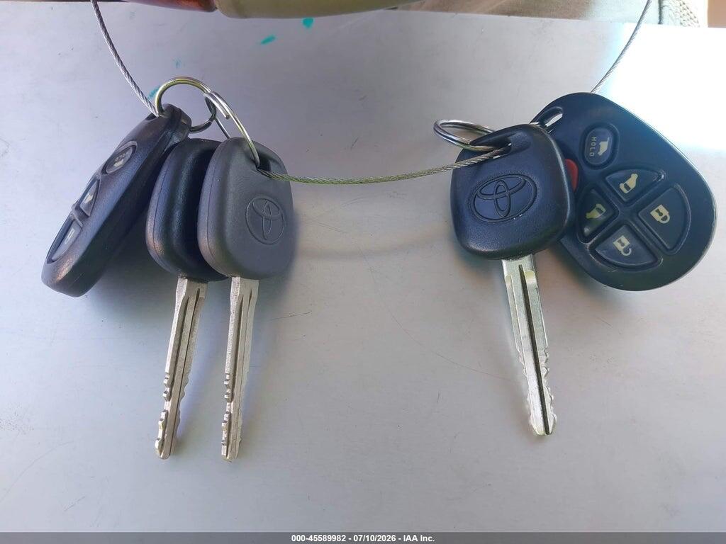 5TDDK4CCXAS030369 2010 TOYOTA SIENNA photo no. 11