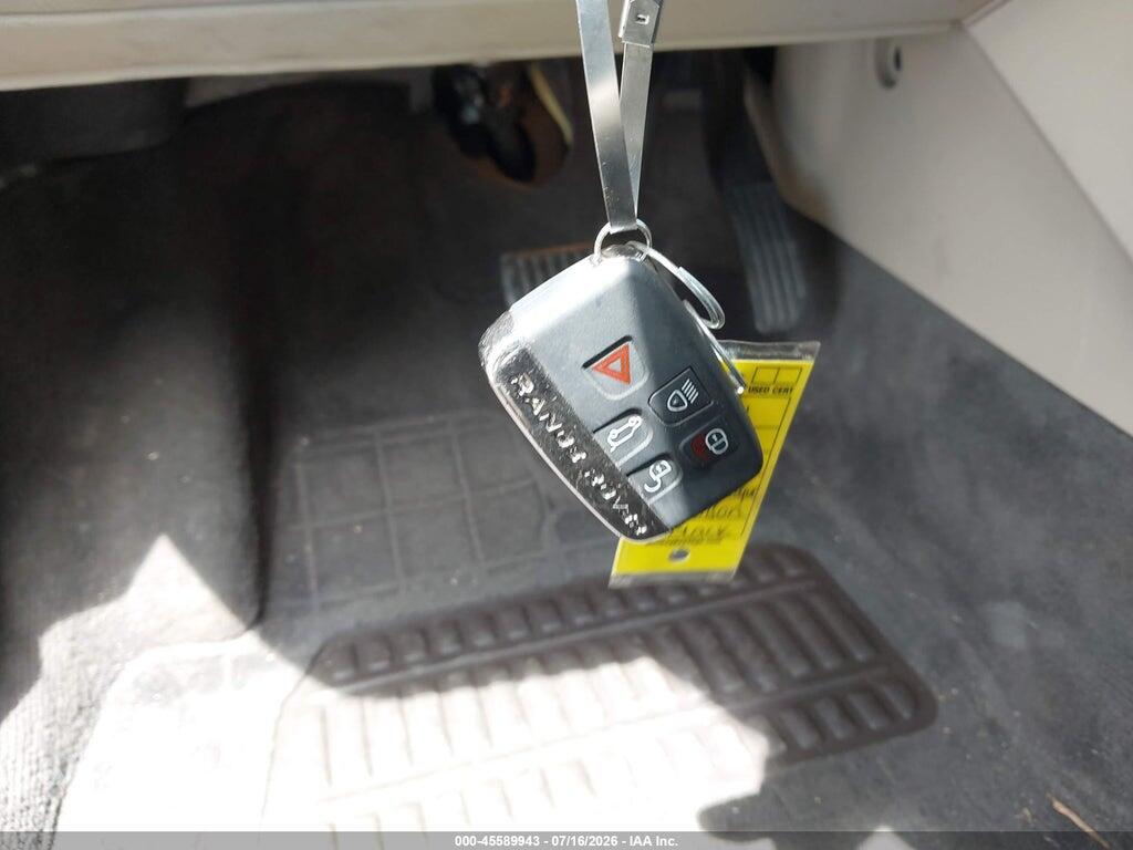 SALVP2BG8HH247635 2017 LAND ROVER RANGE ROVER EVOQUE photo no. 11