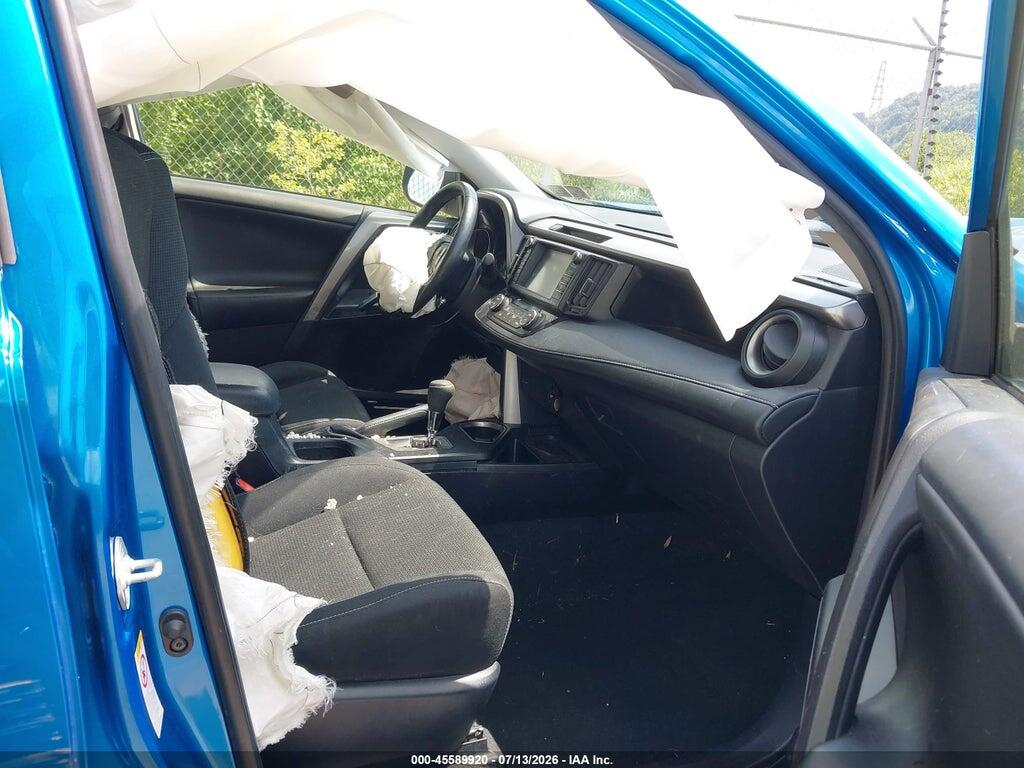 JTMRFREV1JJ190014 2018 TOYOTA RAV4 photo no. 5