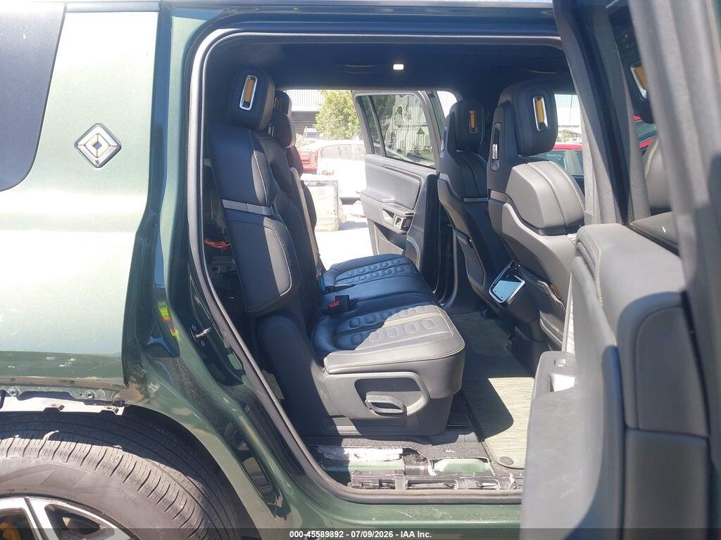 7PDSGABL7NN000825 2022 RIVIAN R1S photo no. 8
