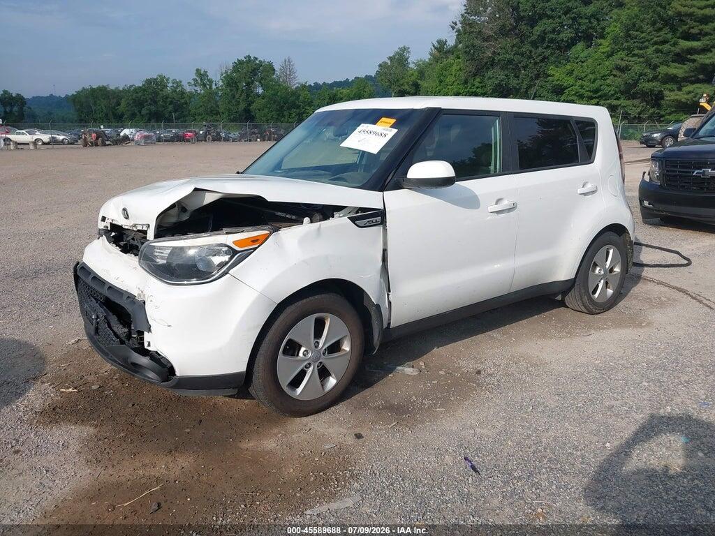 KNDJN2A24G7275762 2016 KIA SOUL photo no. 2