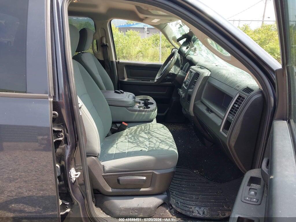 1C6RR7FT3KS708782 2019 RAM 1500 CLASSIC photo no. 5