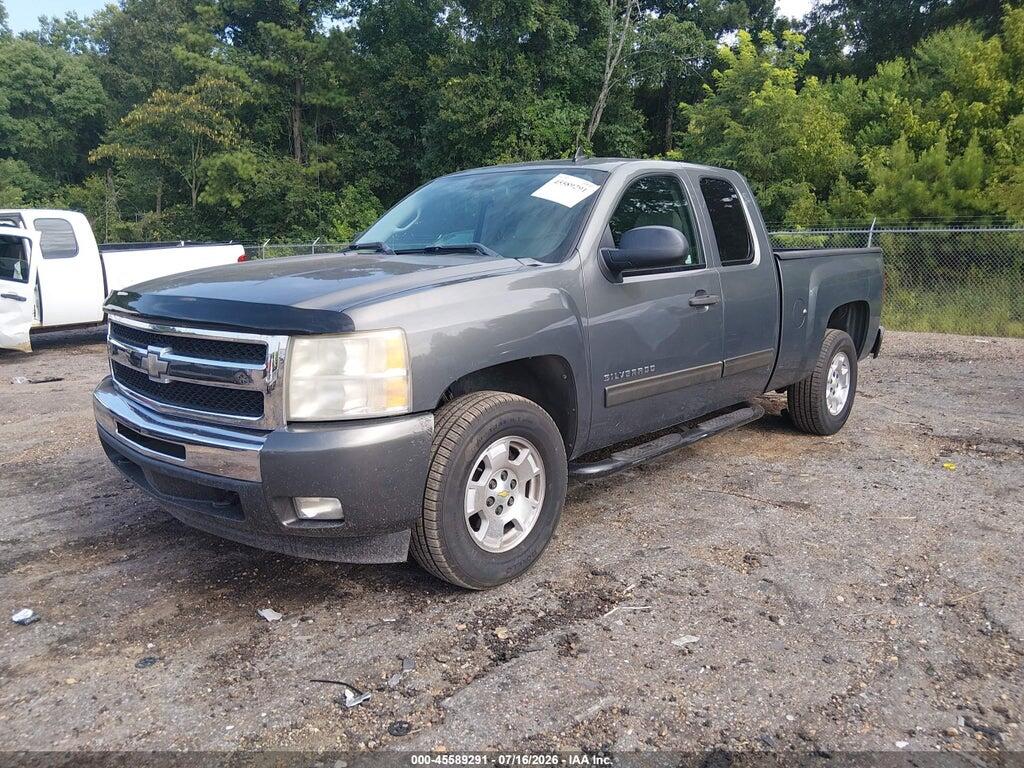 1GCRCSE06BZ195006 2011 CHEVROLET SILVERADO 1500 photo no. 2