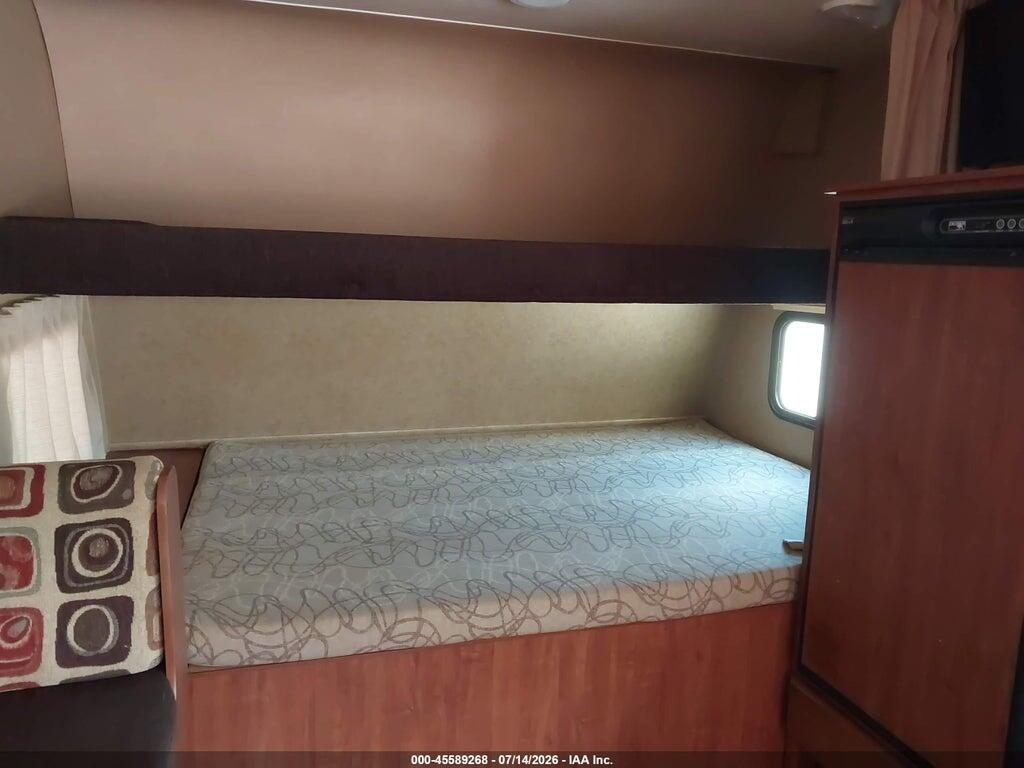 1UJBJ0BJ7D1J70058 2013 JAYCO JAY FEATHER ULTRA LI photo no. 12