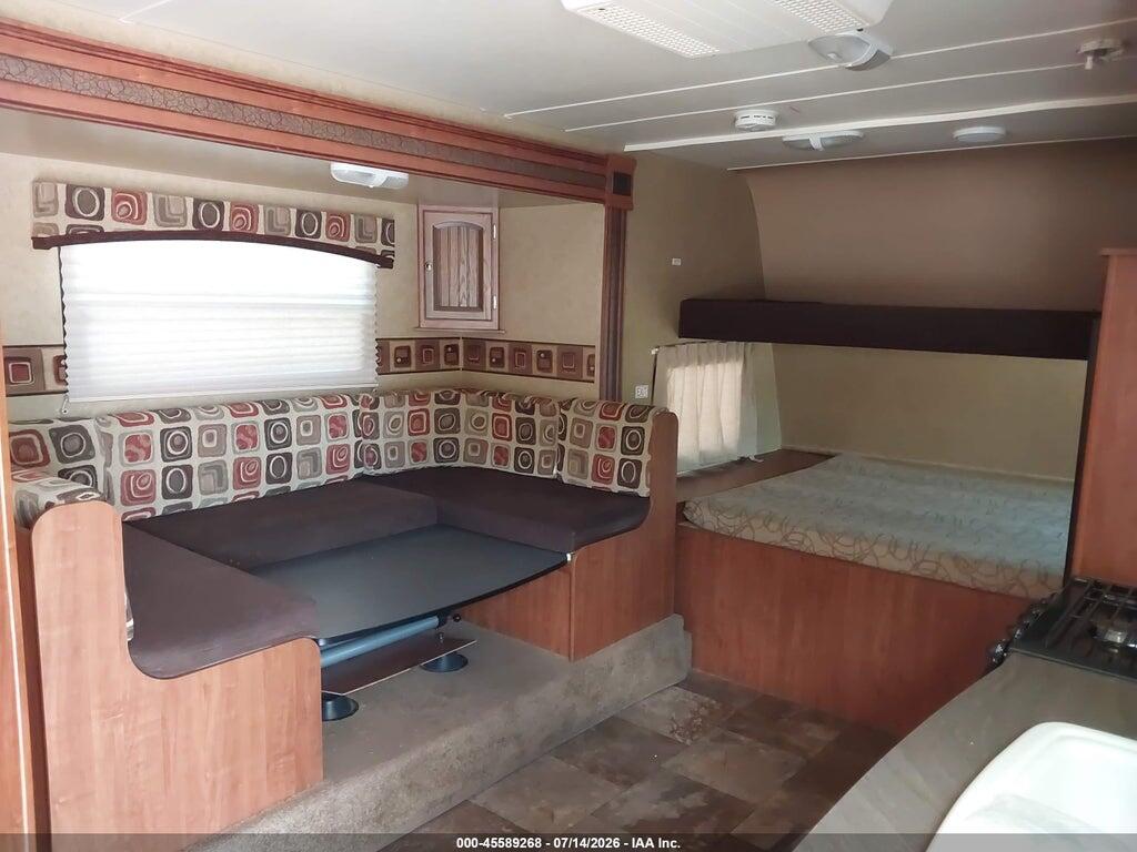 1UJBJ0BJ7D1J70058 2013 JAYCO JAY FEATHER ULTRA LI photo no. 5