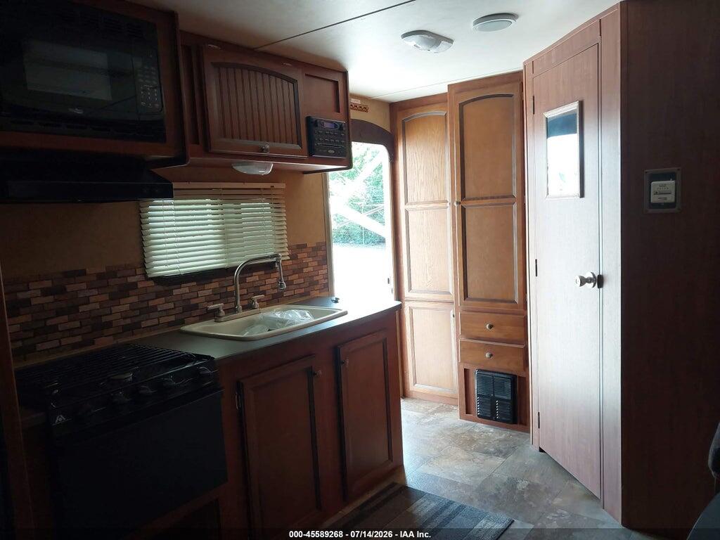 1UJBJ0BJ7D1J70058 2013 JAYCO JAY FEATHER ULTRA LI photo no. 8