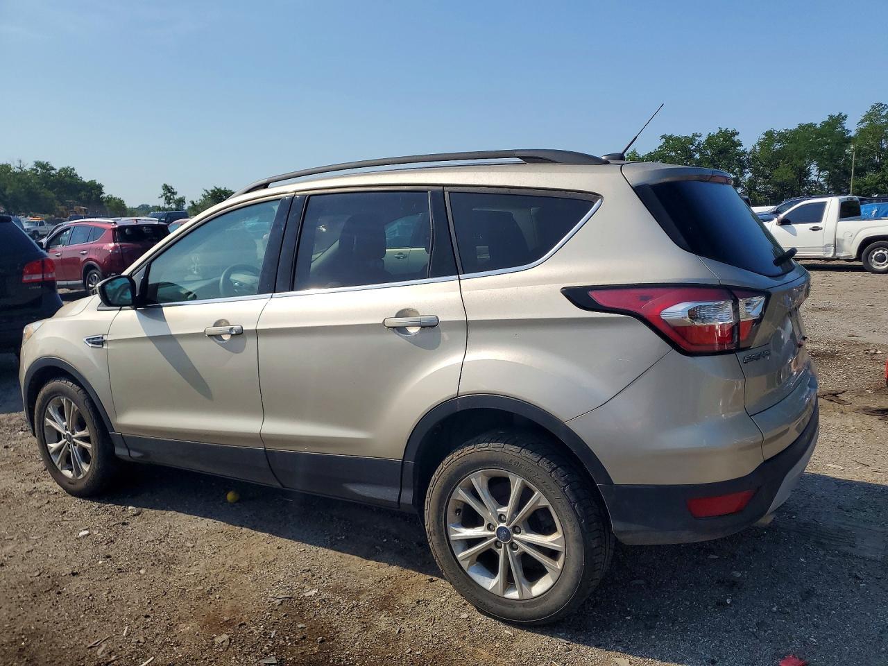 2017 FORD ESCAPE SE — Фото 2 из 13
