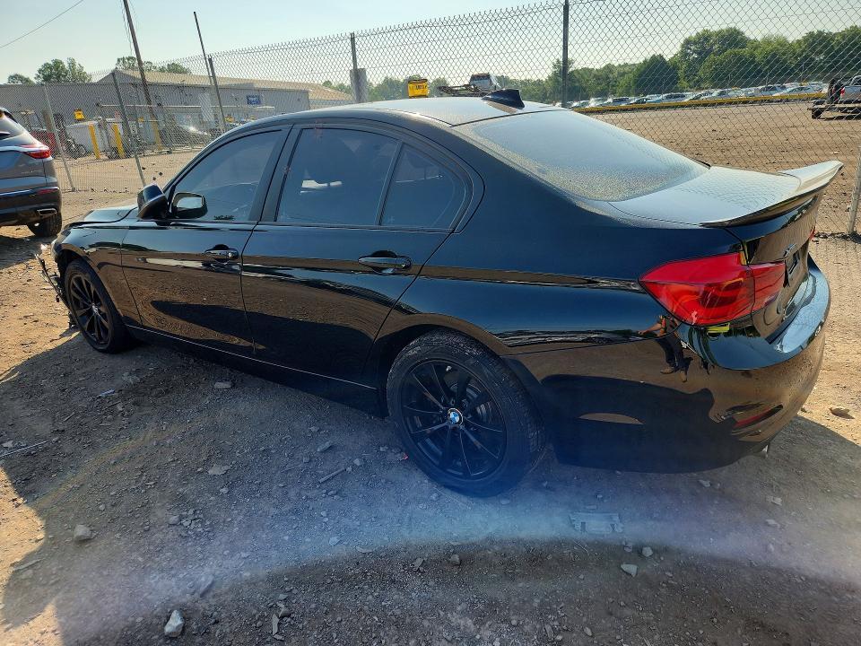 2018 BMW 320 XI — Фото 2 из 12