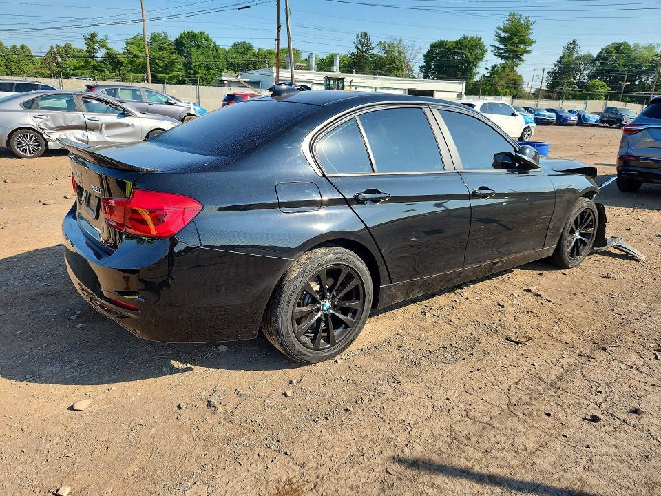 2018 BMW 320 XI — Фото 3 из 12