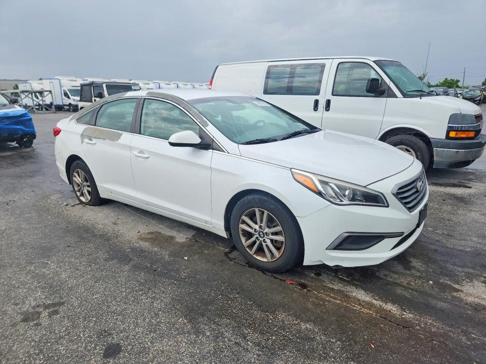 2017 HYUNDAI SONATA SE — Фото 4 из 12