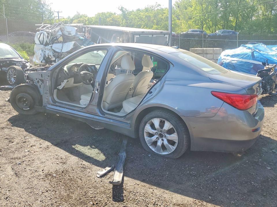 2014 INFINITI Q50 BASE — Фото 2 из 12