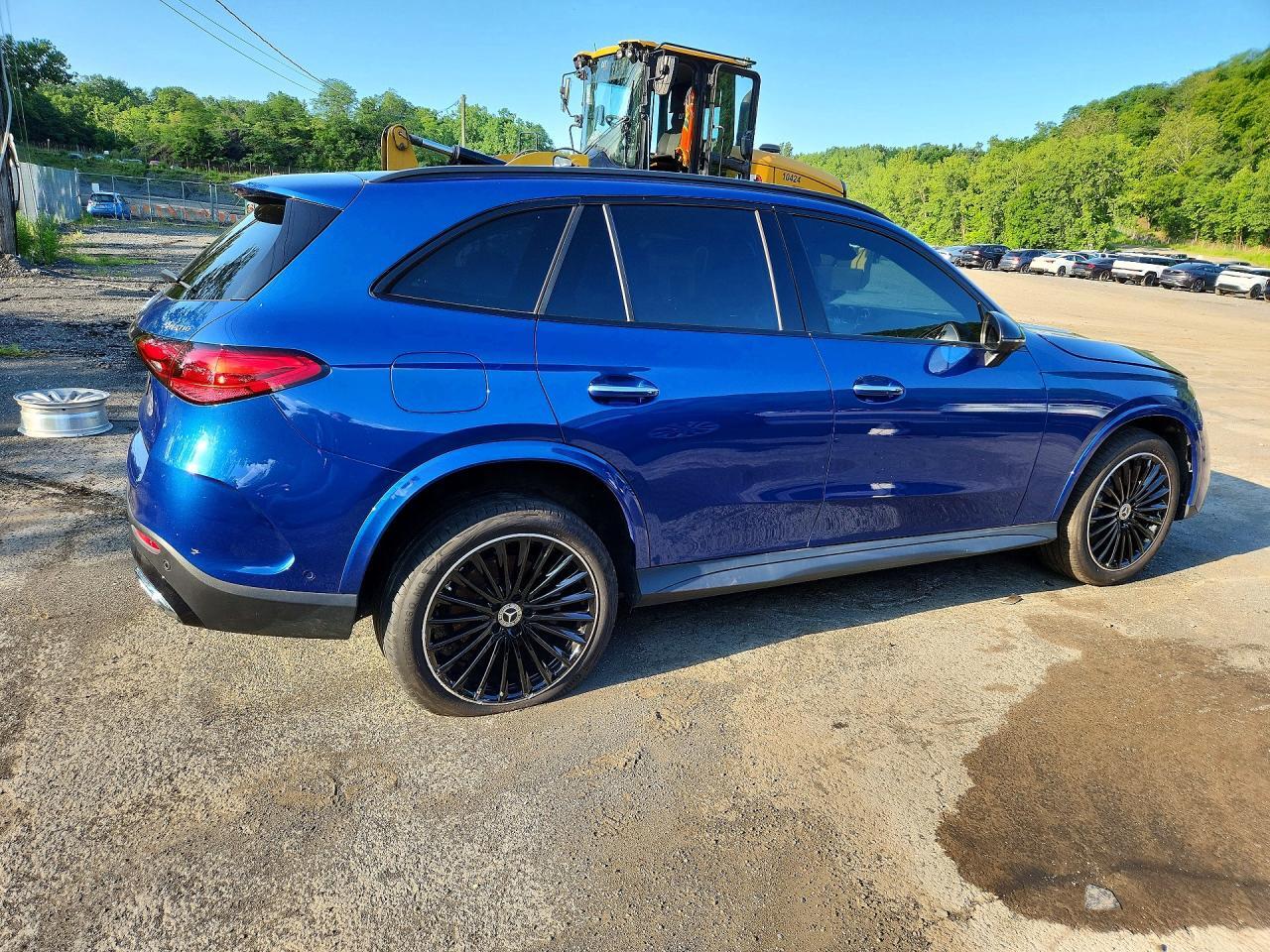 2023 MERCEDES-BENZ GLC 300 4MATIC — Фото 3 из 13