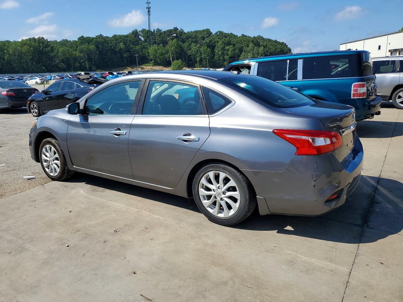 2019 NISSAN SENTRA SV — Фото 2 из 12