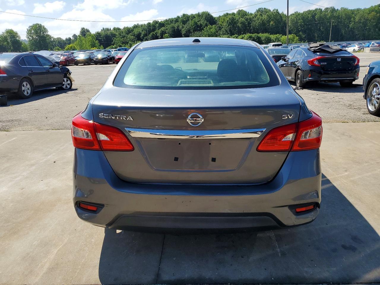 2019 NISSAN SENTRA SV — Фото 6 из 12