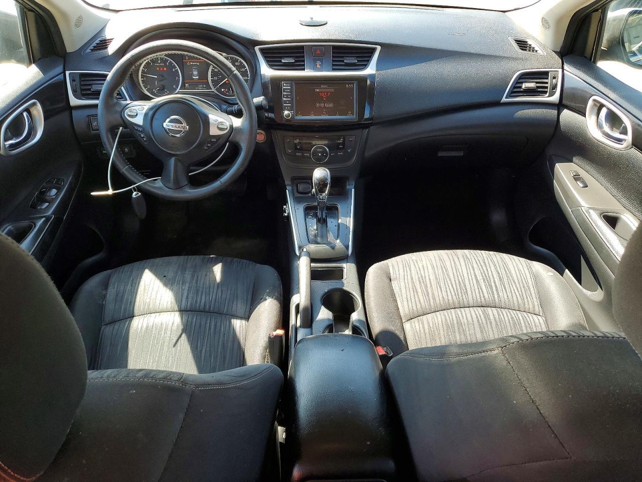 2019 NISSAN SENTRA SV — Фото 8 из 12