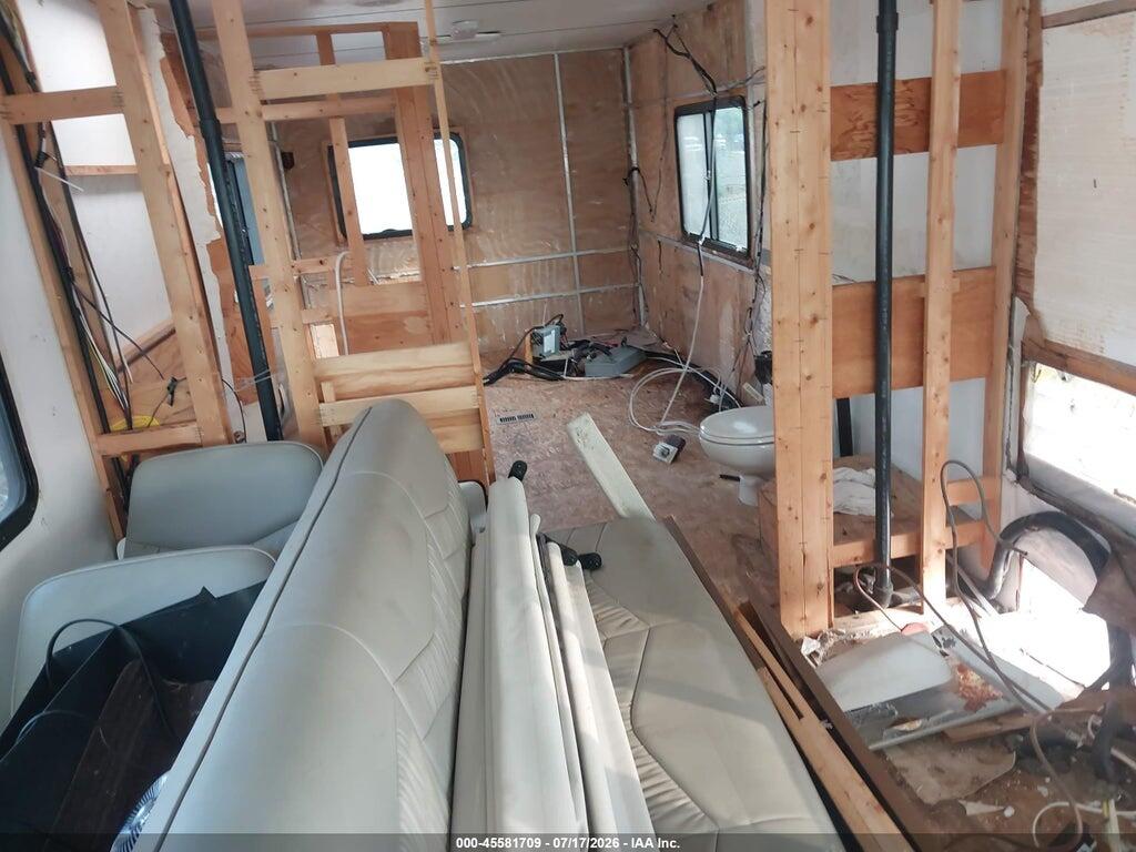5B4MP67G423348085 2002 WORKHORSE CUSTOM CHASSIS MOTORHOME CHASSIS photo no. 12
