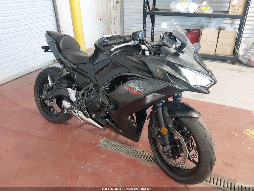 ML5EXER12TDAJ9878 2026 KAWASAKI EX650 photo no. 1