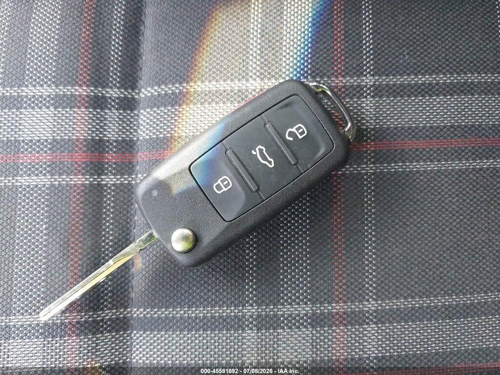 WVWFV7AJ5BW003052 2011 VOLKSWAGEN GTI photo no. 11