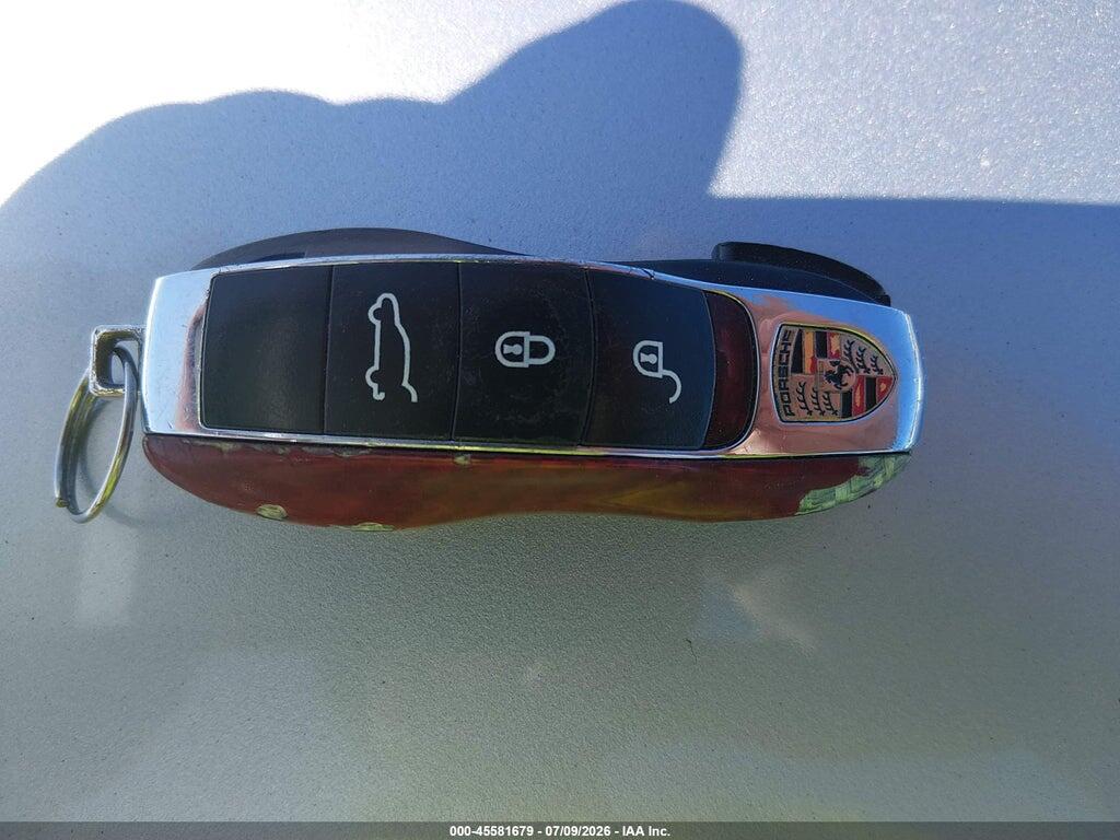 WP1AA2A2XJKA07748 2018 PORSCHE CAYENNE photo no. 11